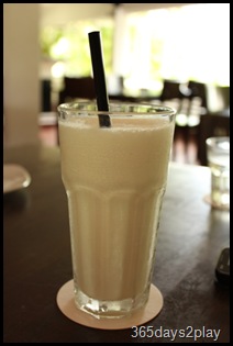 RidersCafe - Vanilla Milkshake RidersCafe - Vanilla Milkshake