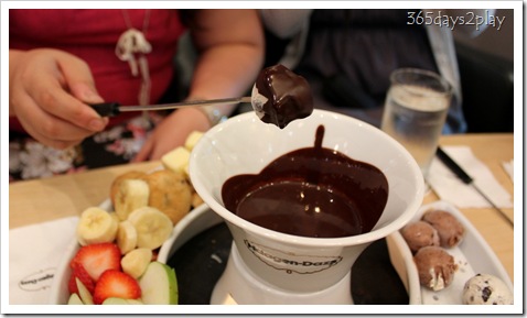 Häagen-Dazs chocolate solidifies on ice-cream