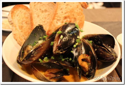 The Disgruntled Chef - Curried Mussels The Disgruntled Chef - Curried Mussels