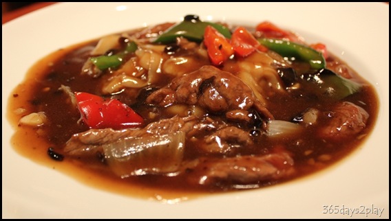 Lava East - Beef Kuay Teow