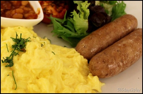 Marmalade Pantry Scrambled Eggs, Sausages, Baked beans and toast (2)