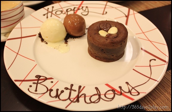 DB Bistro Moderne -  Clafoutis Tout Chocolate (2)
