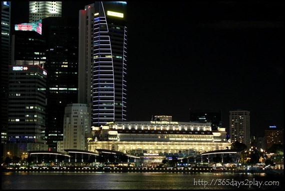 Fullerton Hotel at Night (2)